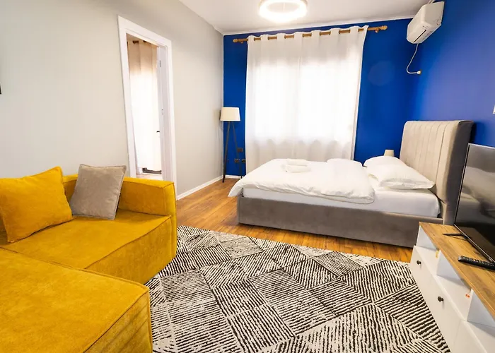 Central Cane Apartment
